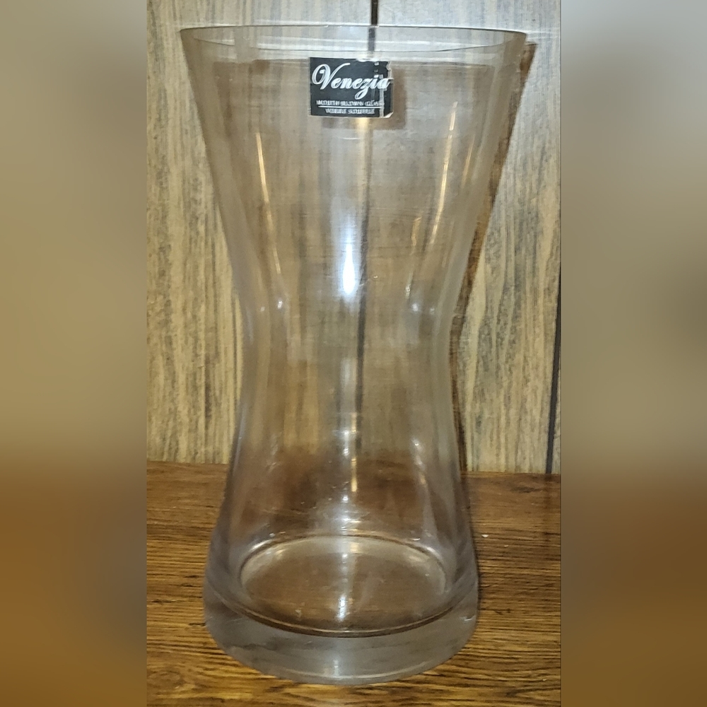 Venezia hand blown glass vase